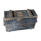 Caisse de munitions militaire