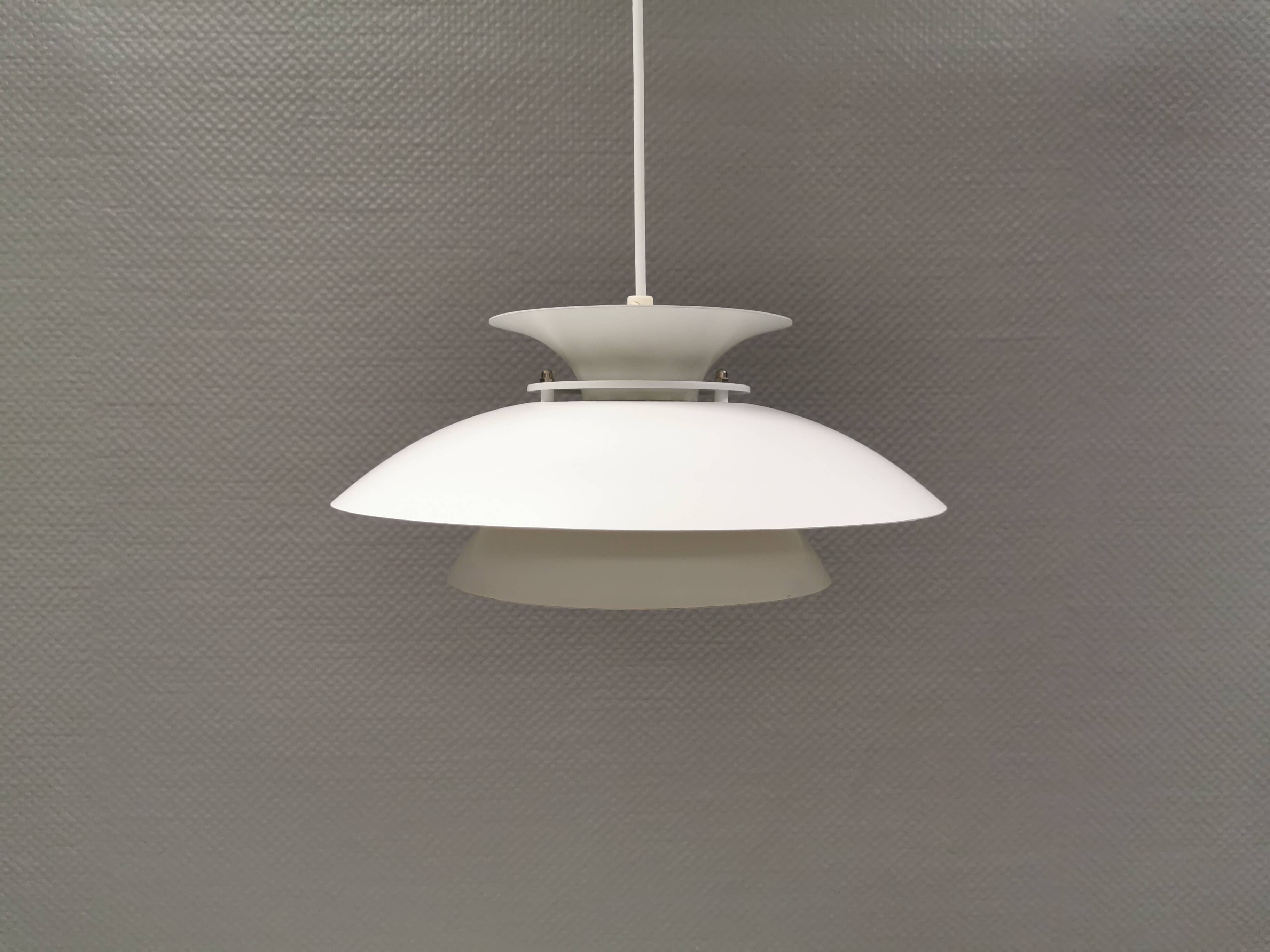 White hanging lamp from the 1980s, produced by Form-Light Denmark.