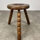 Tabouret tripode brutaliste dans le goût de Dudouyt