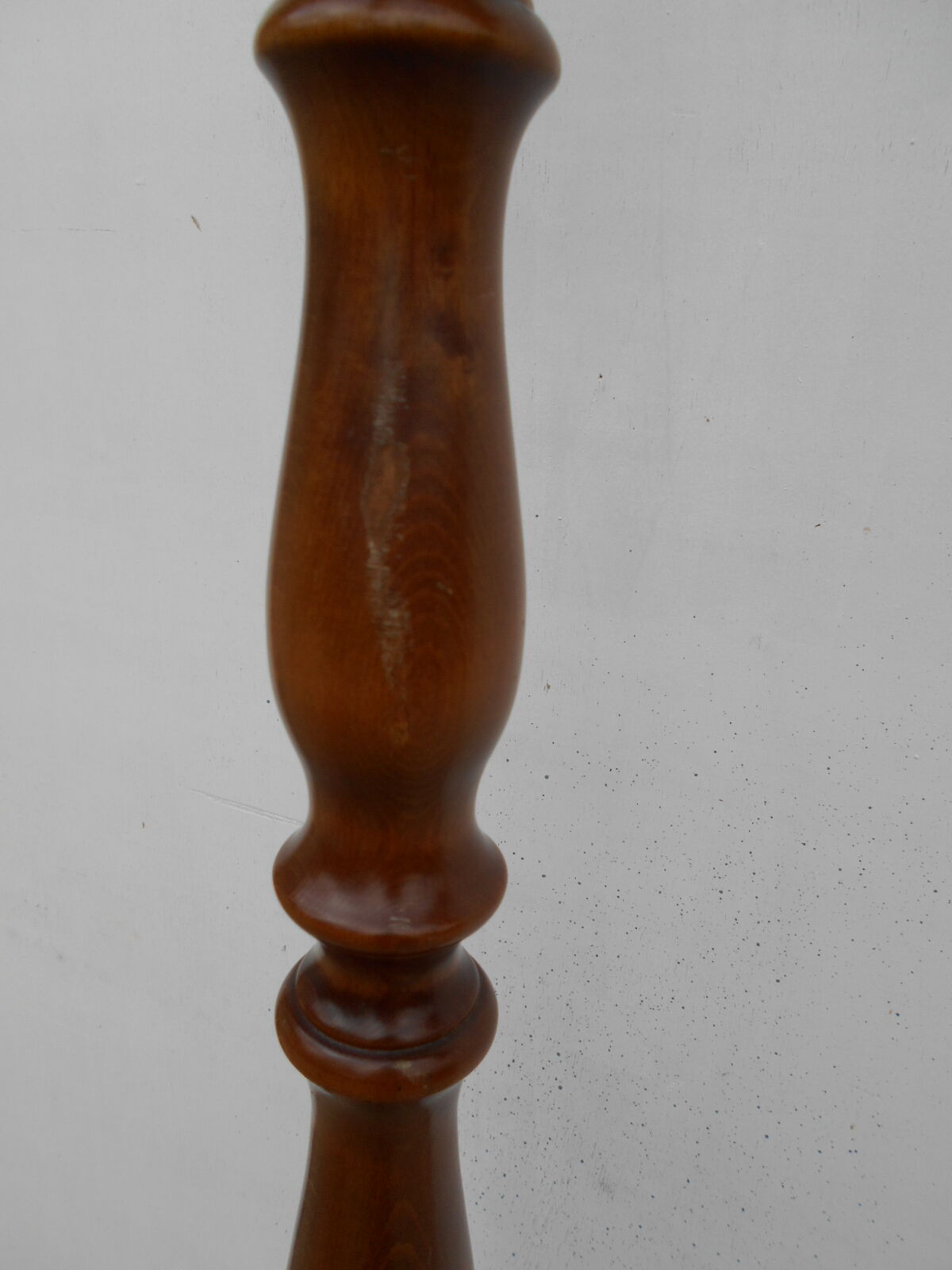 Parrot coat rack, solid oak with swivel head