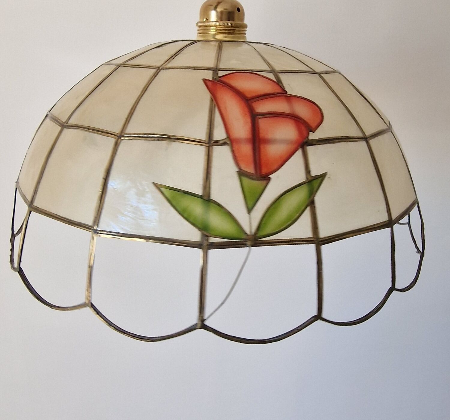 Openwork mother-of-pearl