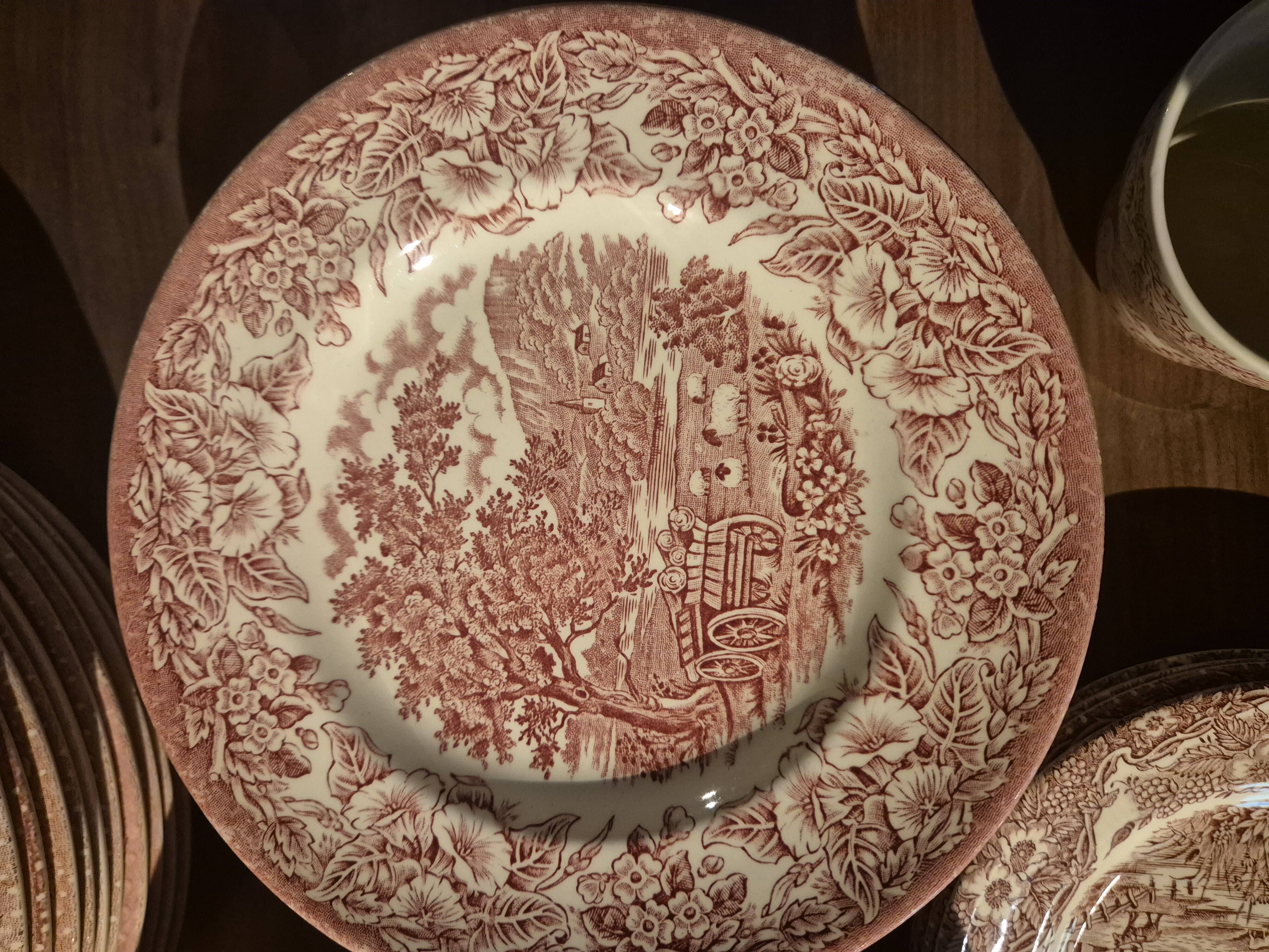 Important Porcelain Service EIT England