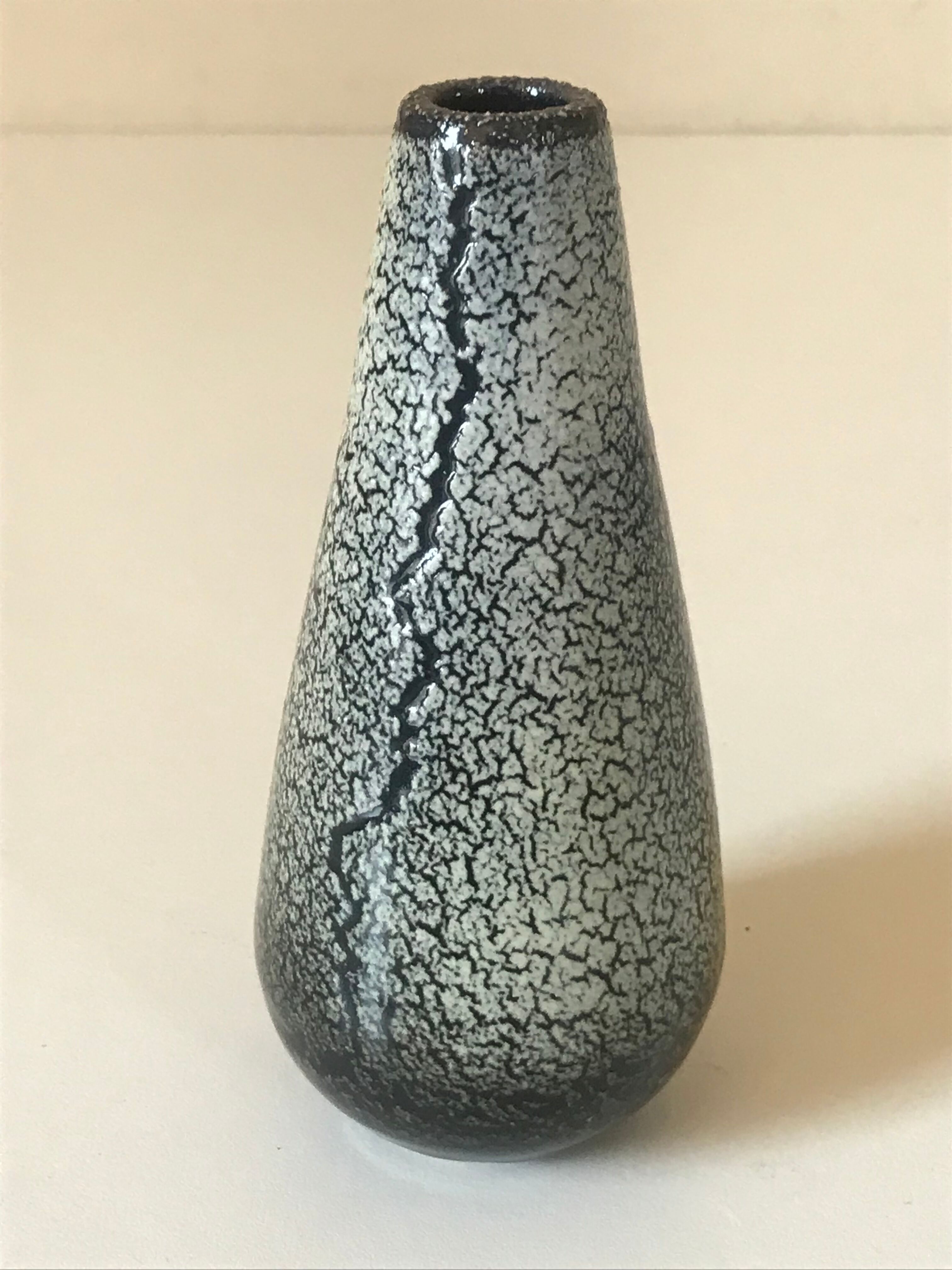 Vintage cracked vase design 60 years