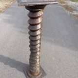 Press screw column