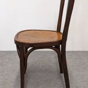 Série de 8 chaises bistrot Baumann en hêtre courbé, France vers 1930