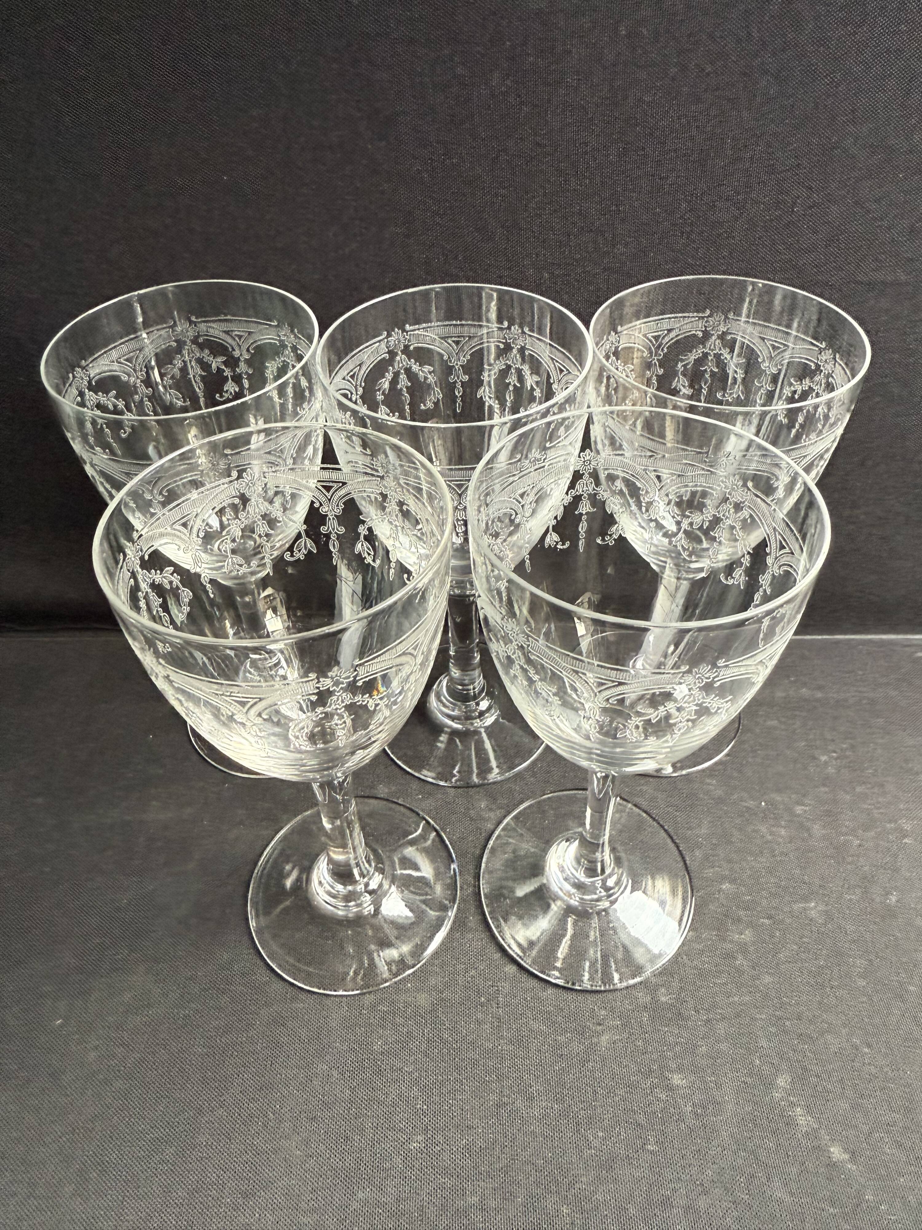 5 Saint Louis Manon wine glasses