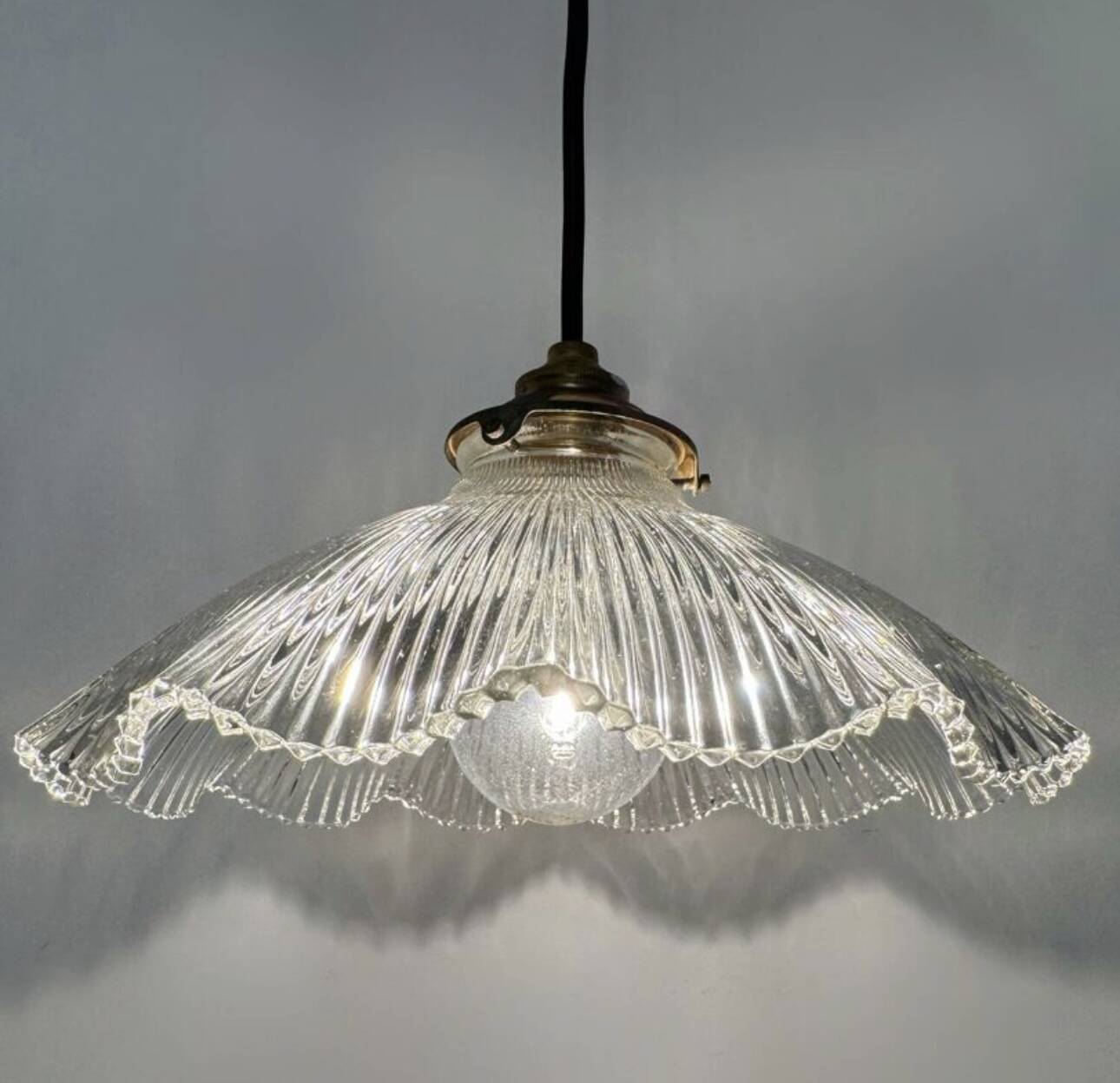 Suspension glass holophane 1950s