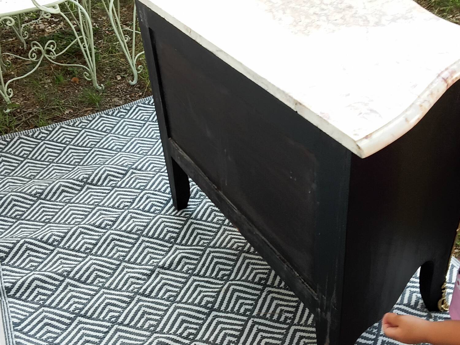 Petite commode noire