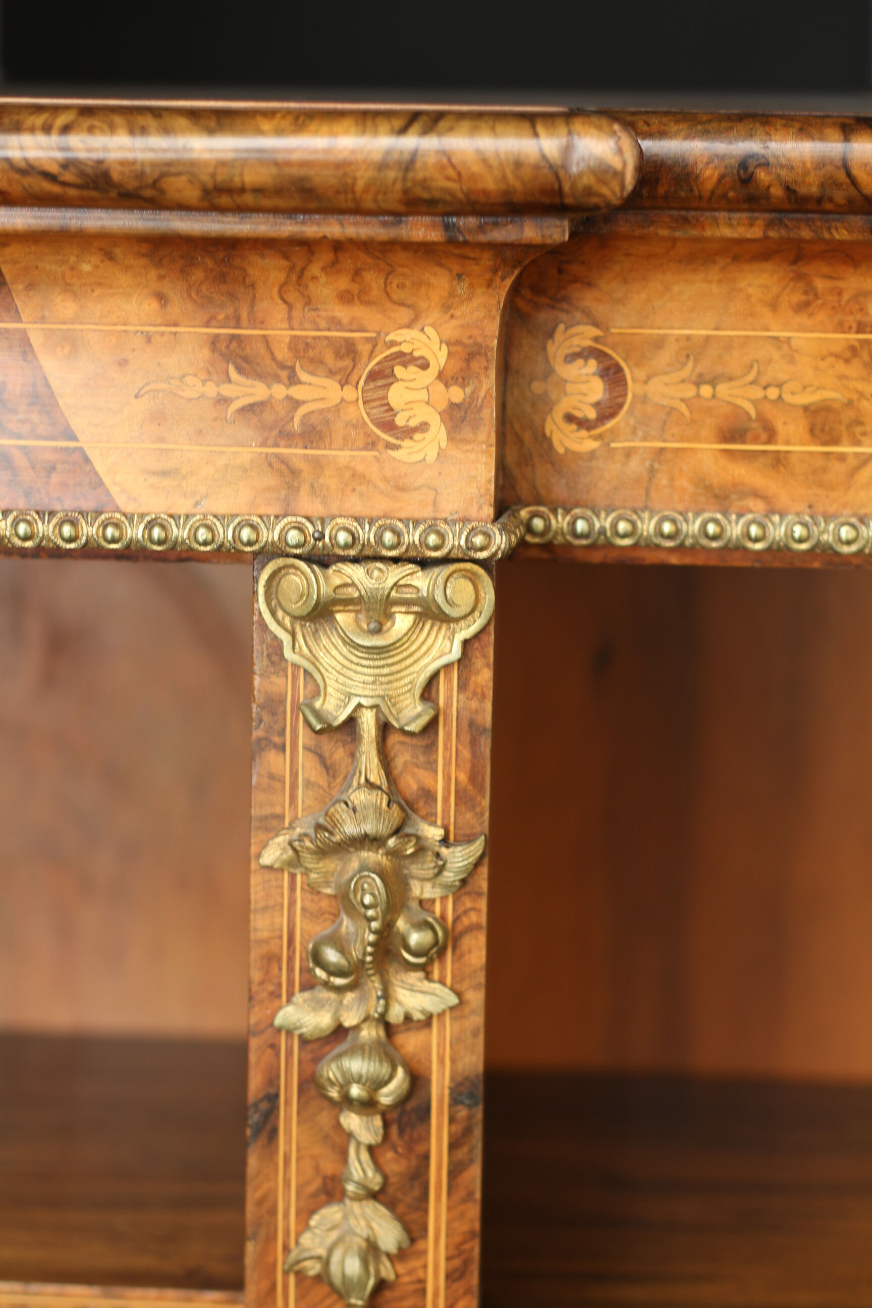 Magnificent Victorian library in mahogany veneer (19th century)