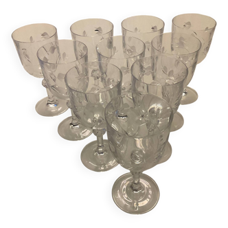 10 verres à vin en cristal ciselé