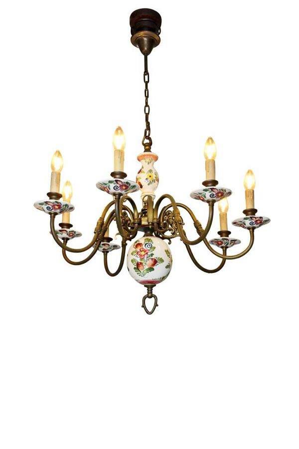 Lustre 8 feux en laiton et porcelaine peinte, France