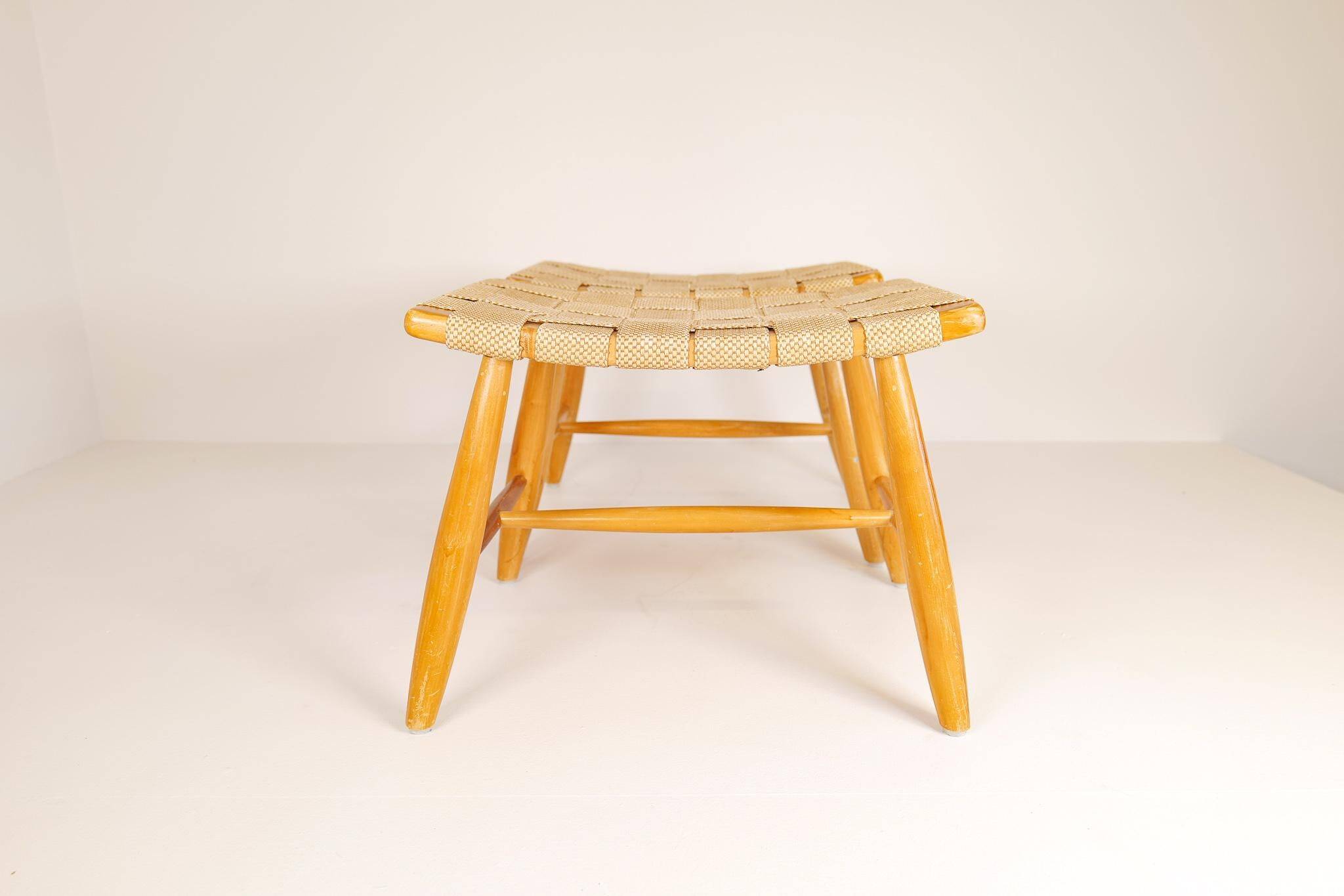 Pair of Swedish stools from the 1960s in lacquered birch, mid-century style.