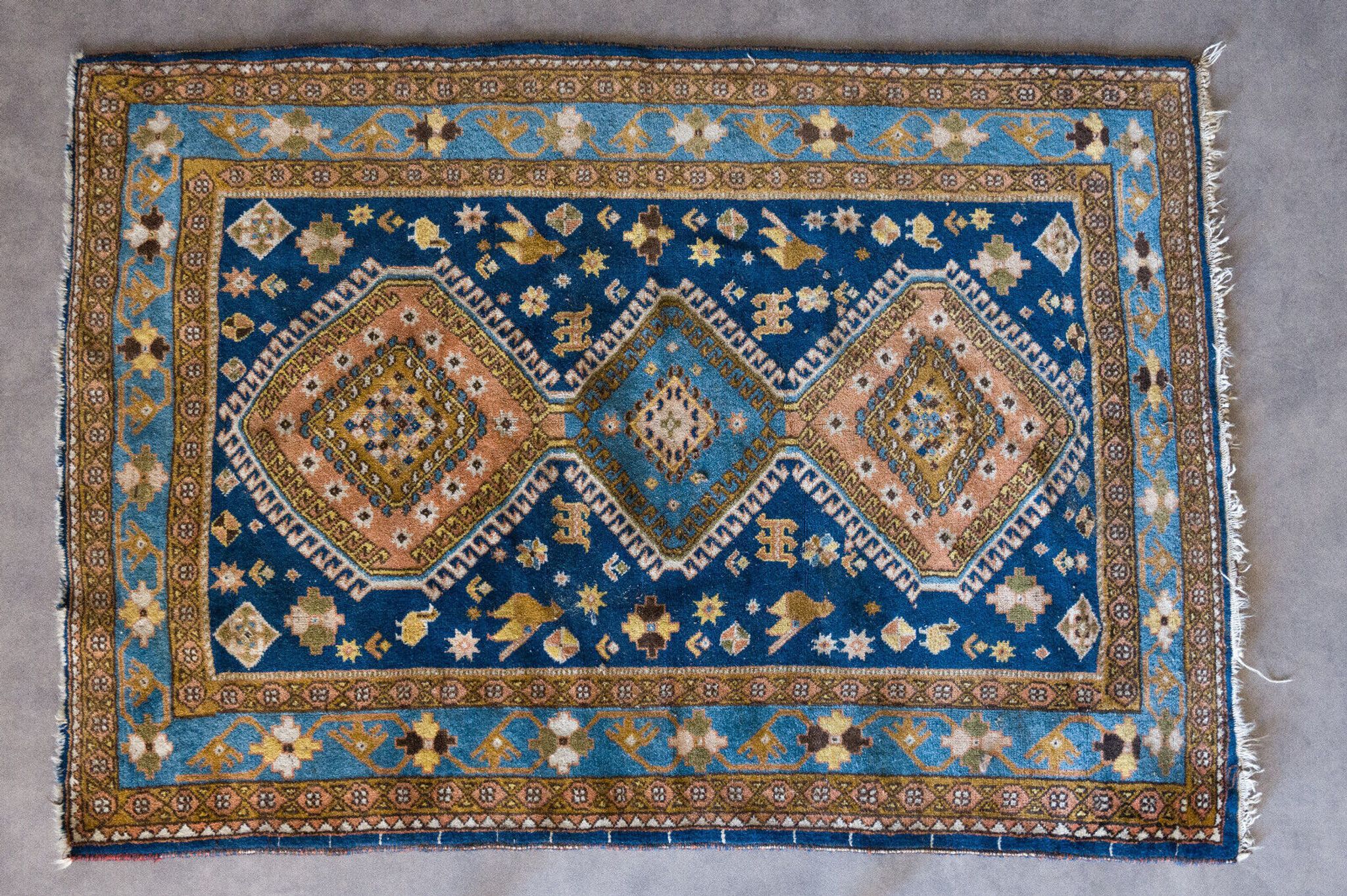Oriental carpet 152 x 110 cm Blue background Handmade XXth