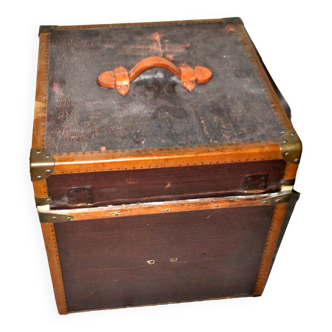 Old square trunk in wood, brass and leather - Travel chest 1920 45cm