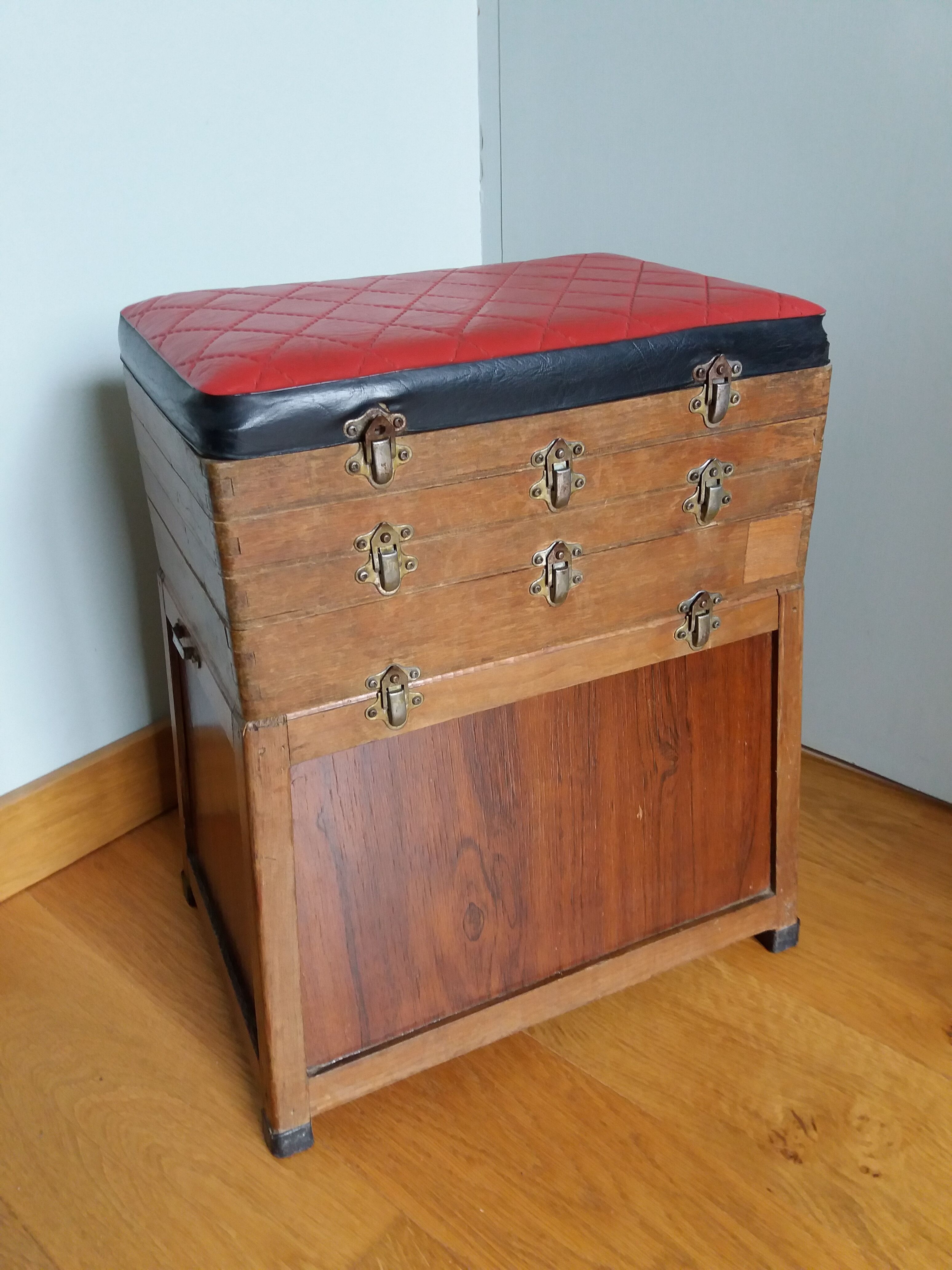 Fishing storage chest fisherman's stool
