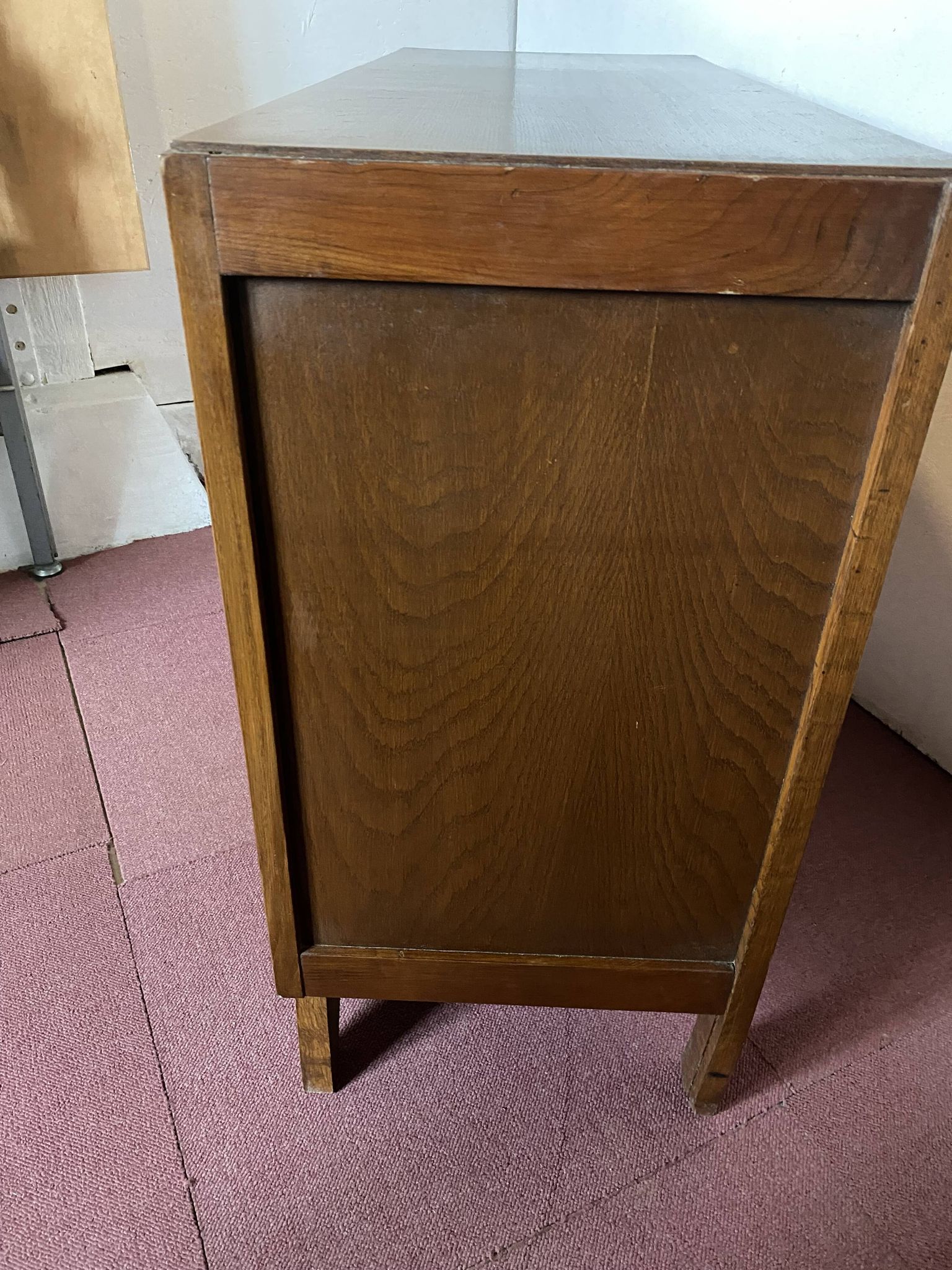 Vintage chest of drawers around 1960 - 3 drawers -Medium oak color - Compass feet -Very good condition