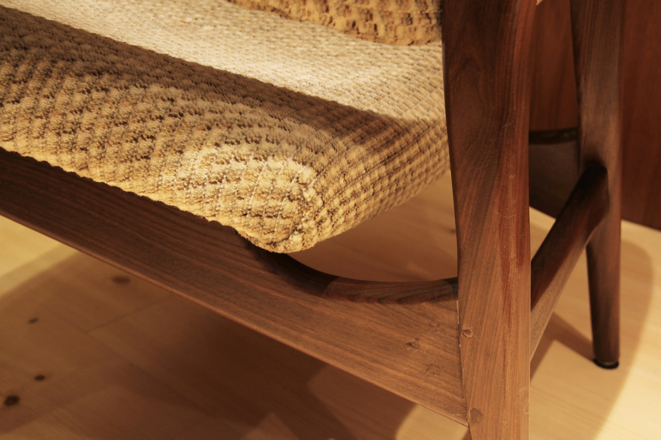 Fauteuil par Louis Van Teeffelen par WéBé
