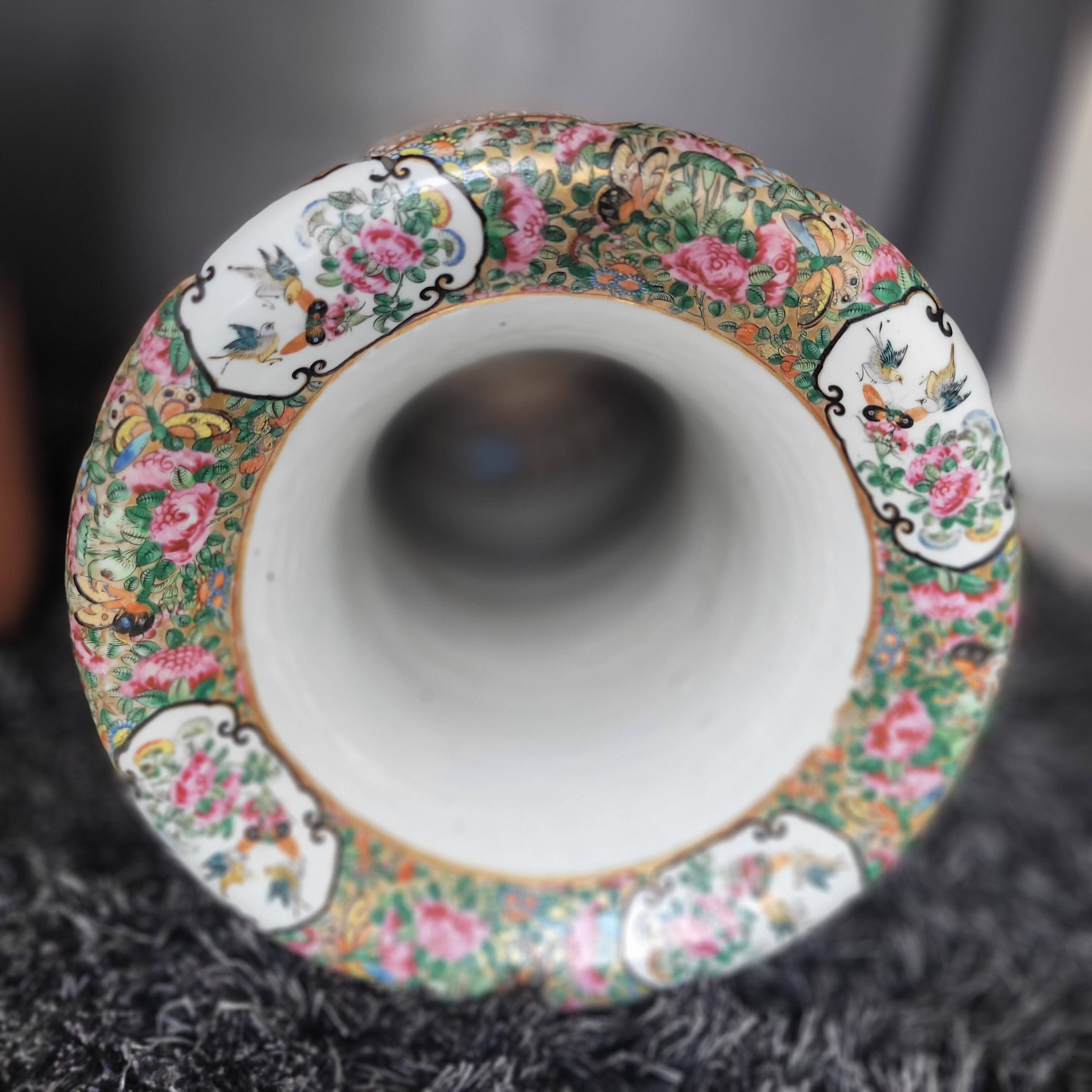 Very large Chinese vase (92 centimeters)