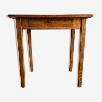 Table basse ou table d'appoint vintage des années 50-60 en chêne