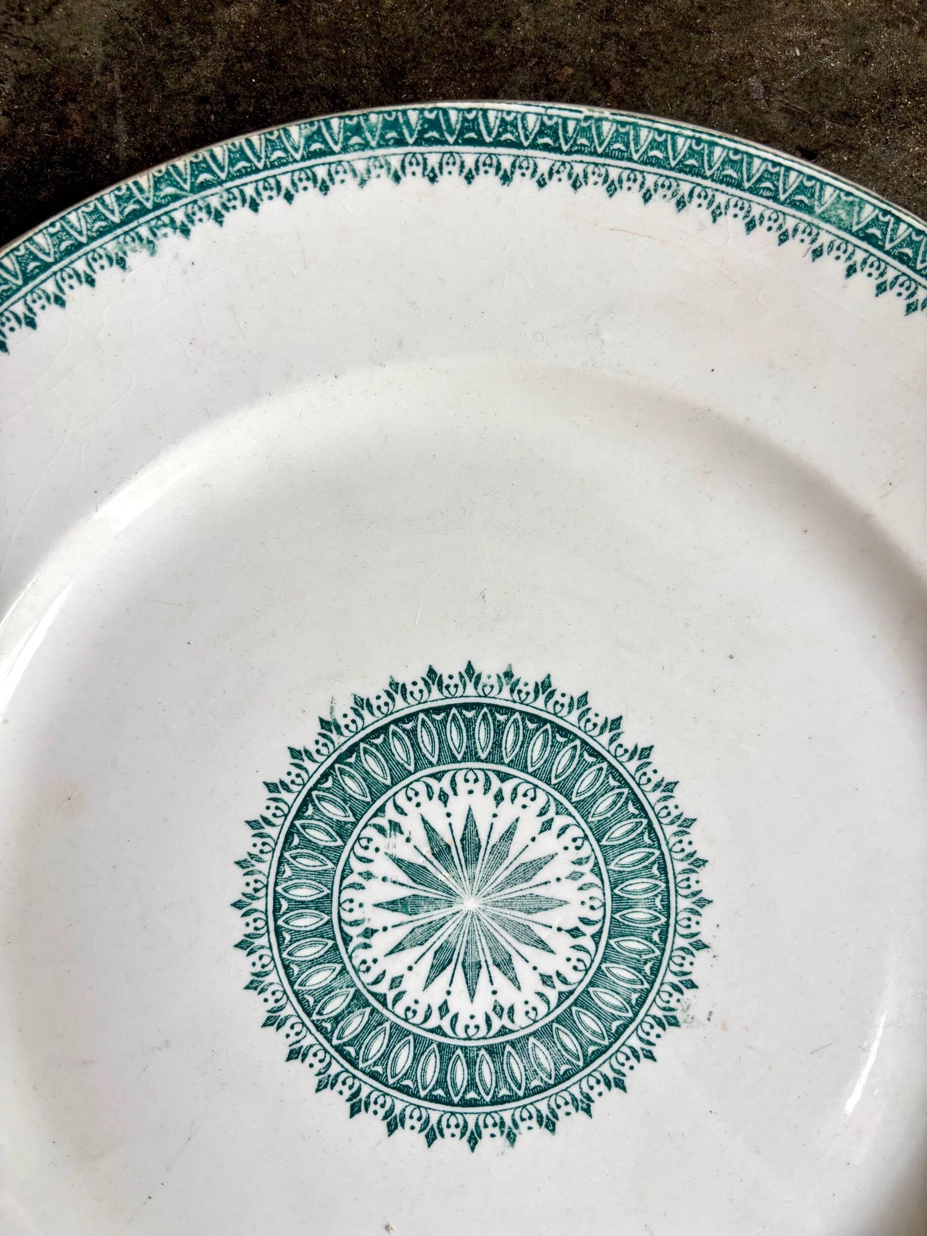 Creil & Montereau round dish in green ironstone, "English" service