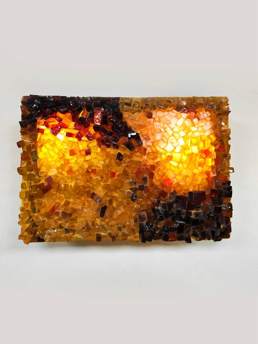 Vintage glass wall lamp 'Glowing amber'