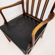 Fauteuil mi-siècle Ole Wanscher pour Fritz Hansen, hêtre teinté et cuir