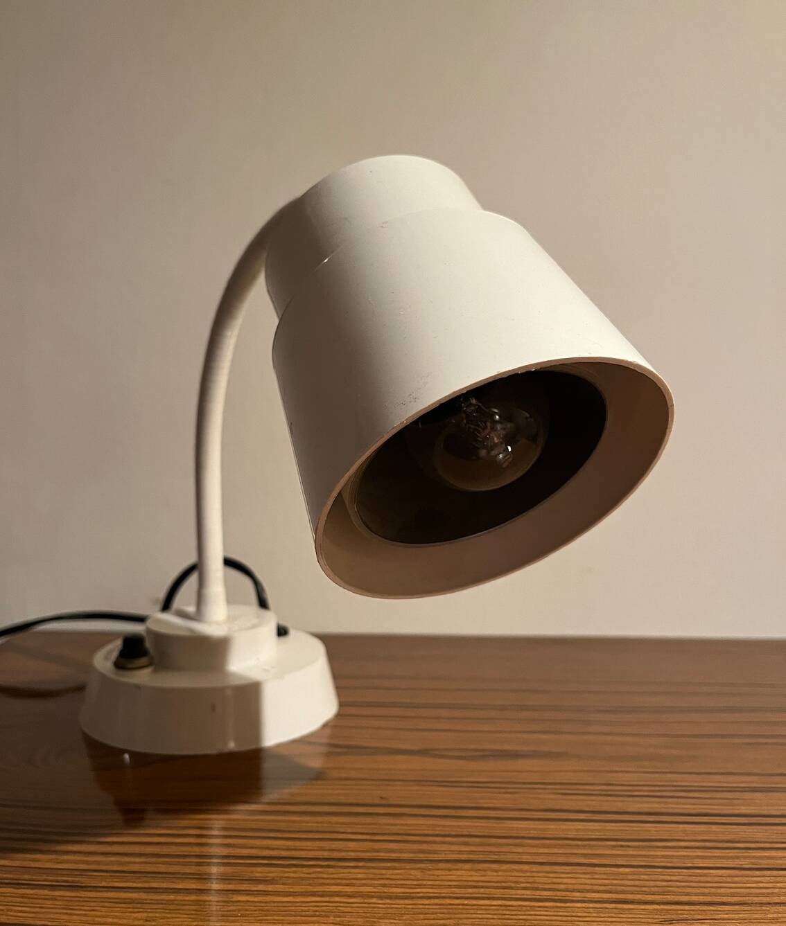 Adjustable angle desk lamp Jeulin 70s