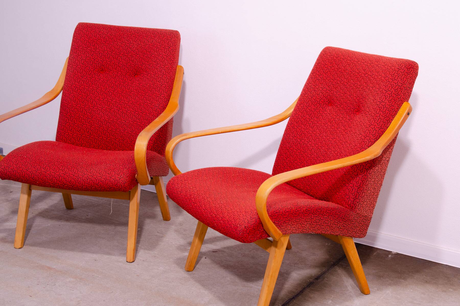 Paire de fauteuils vintage de Jaroslav Šmídek pour JITONA, 1960