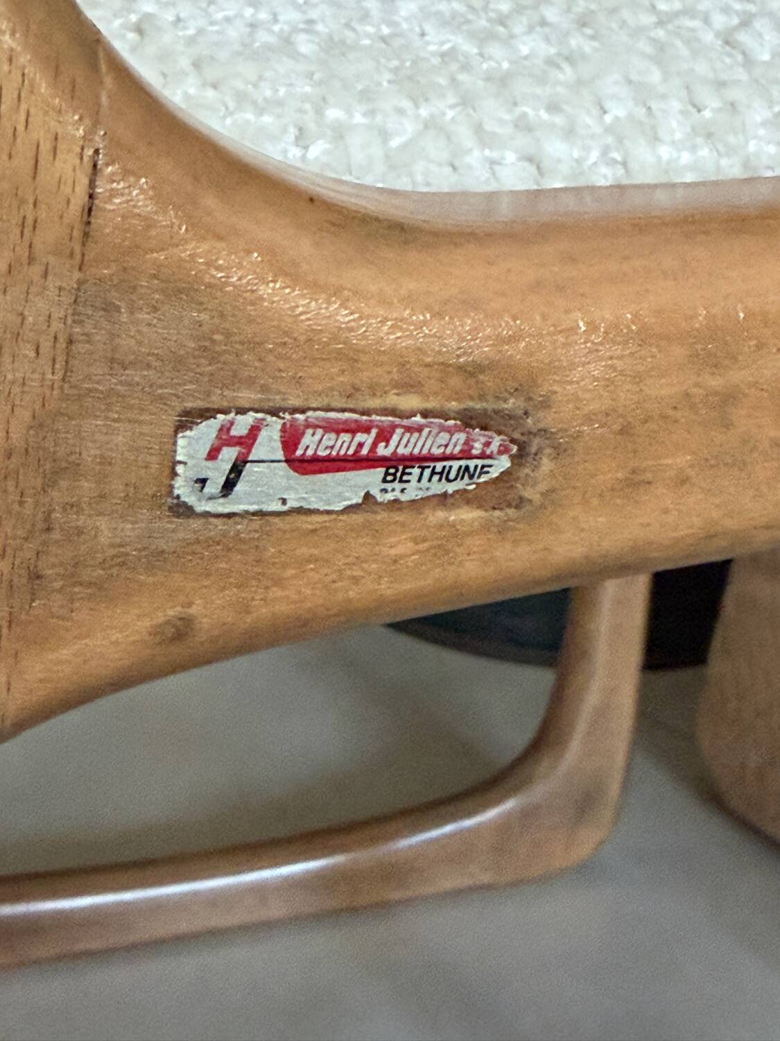 Ancienne paire de chaises Baumann traîneau vintage