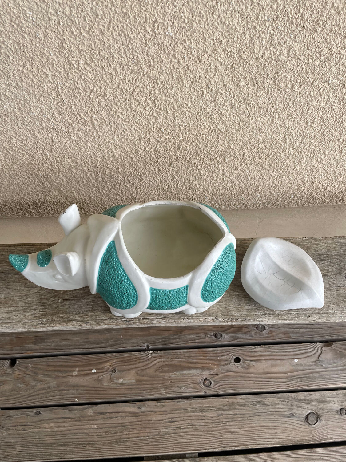 Rare rhinoceros soup tureen statuette