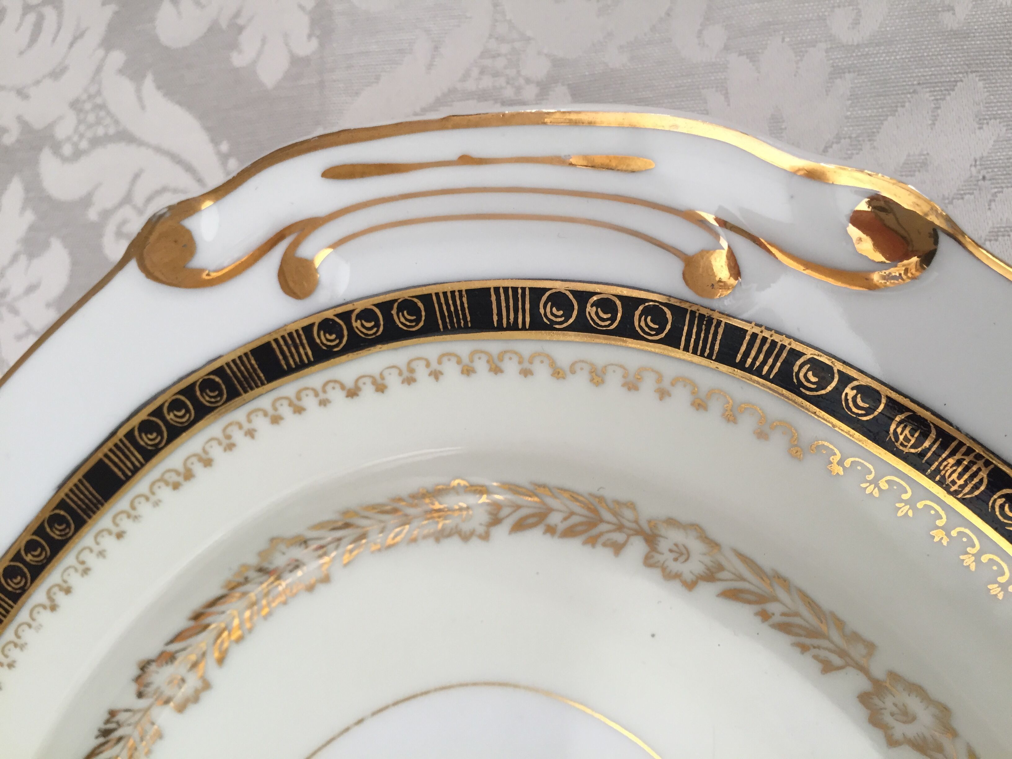 Two luxury porcelain service dishes art japan