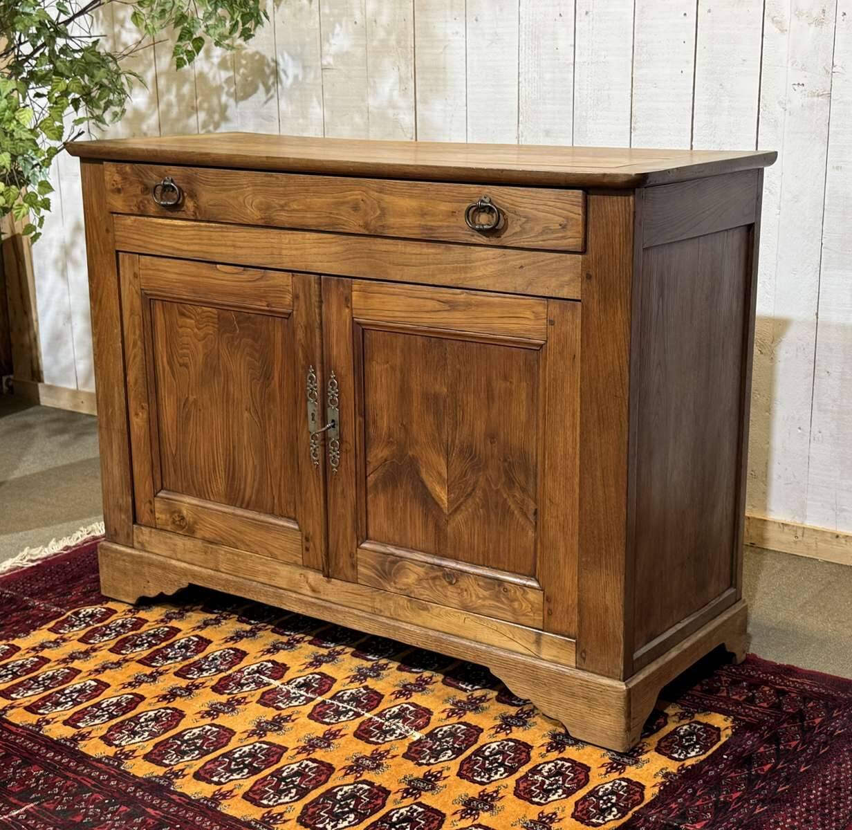 Buffet early 20th century in chestnut wood