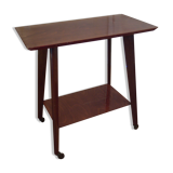 Serving table