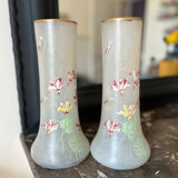 Paire de vases à motif de fleurs par Legras fin XIXe début XXe siècle