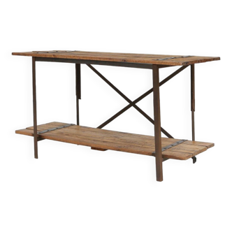 Table d'appoint industrielle avec structure en métal et plateau en bois et plateforme amovible, Belgique, 1920