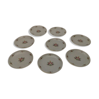 Set of 8 old porcelain plates