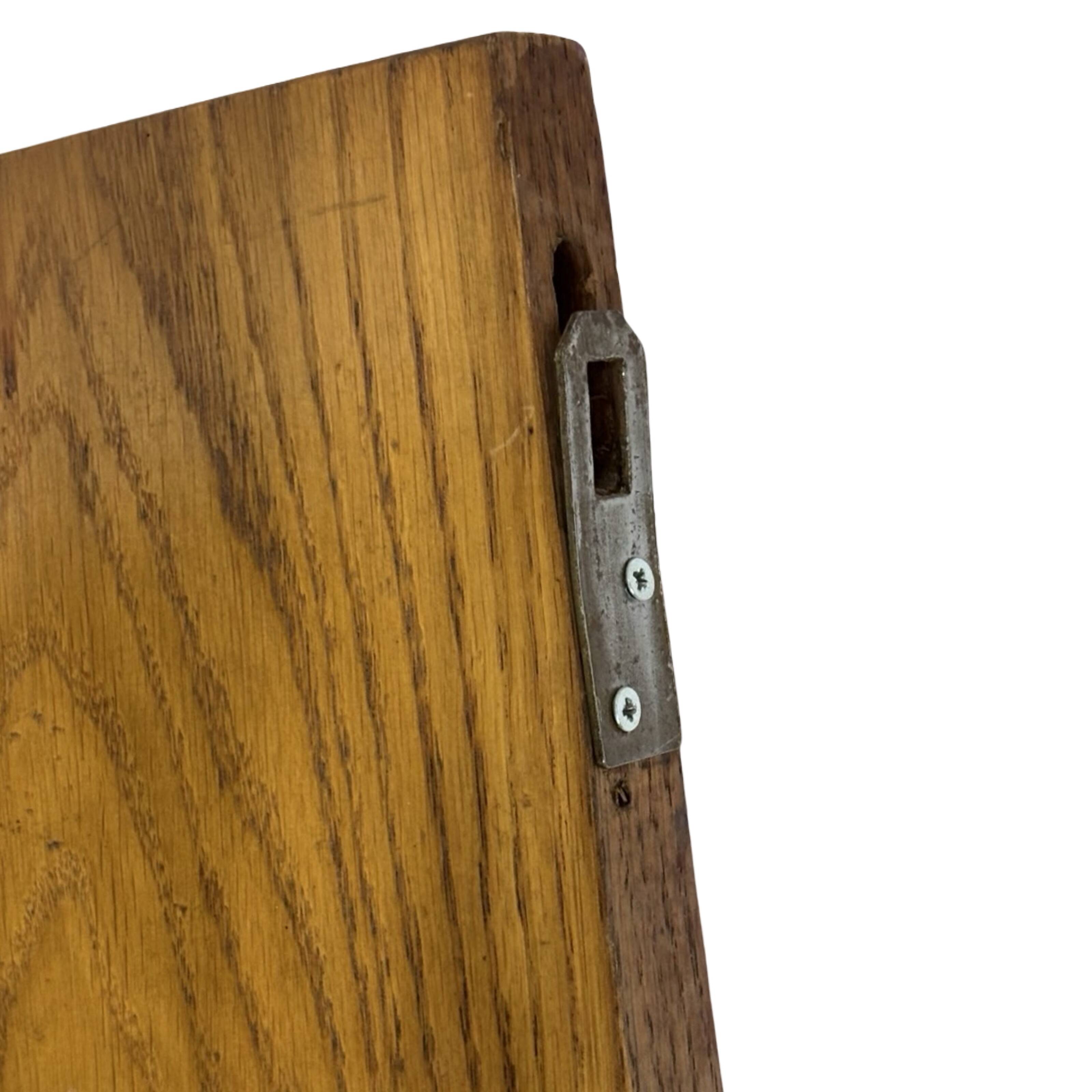 Vintage wooden wall shelve rack bookshelf in wood minimalist