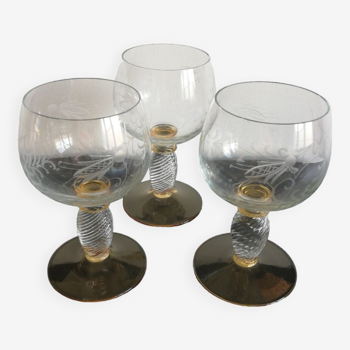 Lot de 3 verres à vin en cristal