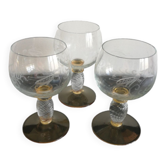 Set of 3 crystal wine glasses