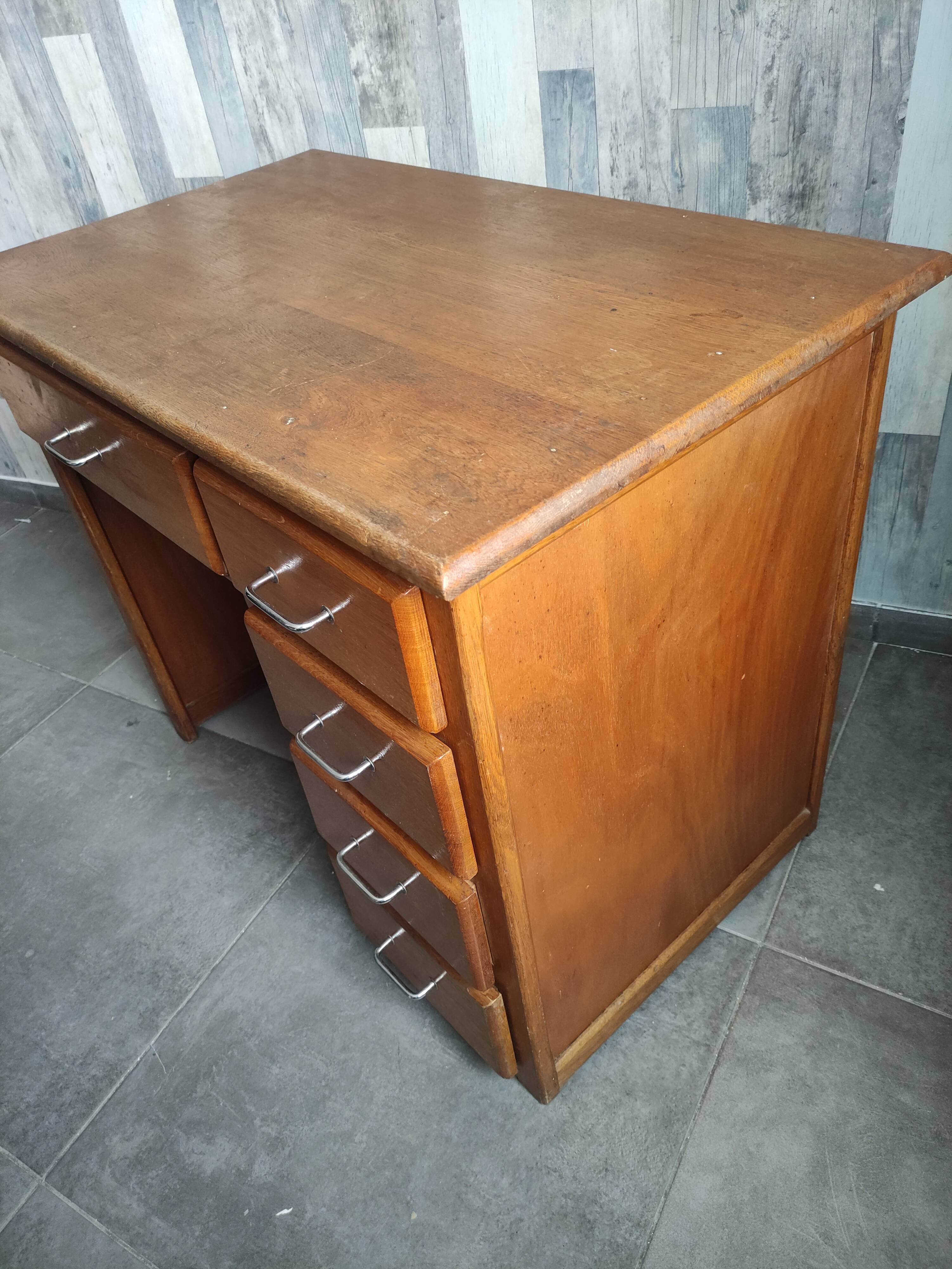 Wooden children's desk around the 60s-70s