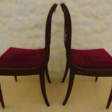 2 chaises de style en bois massif avec assise tissus velours rouge