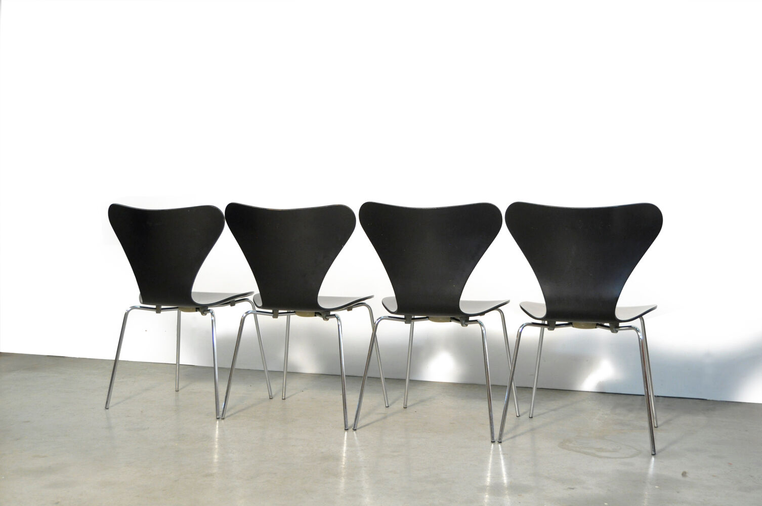 Set of 4 butterfly chairs 3107 by Arne Jacobsen for Fritz Hansen, 1976 Denmark