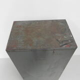 Commode industrielle en acier avec 20 tiroirs