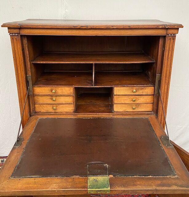 Louis XVI writing desk 18th