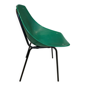 une chaise coquillage