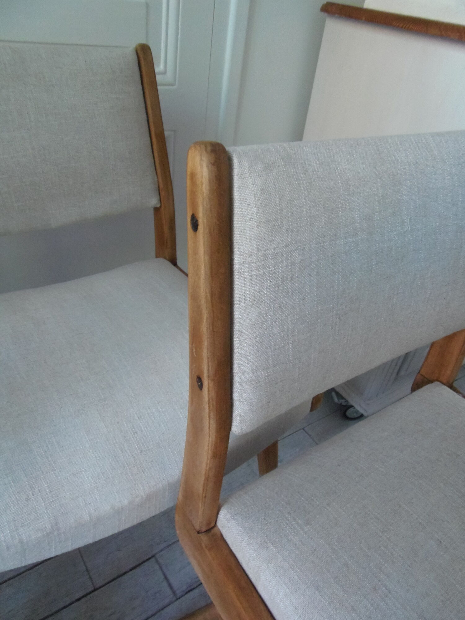 Series of 4 vintage chairs from the 50s in beech