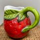Pichet en barbotine Fraise