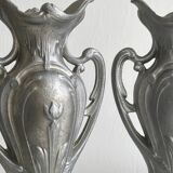 Paire de vases en métal