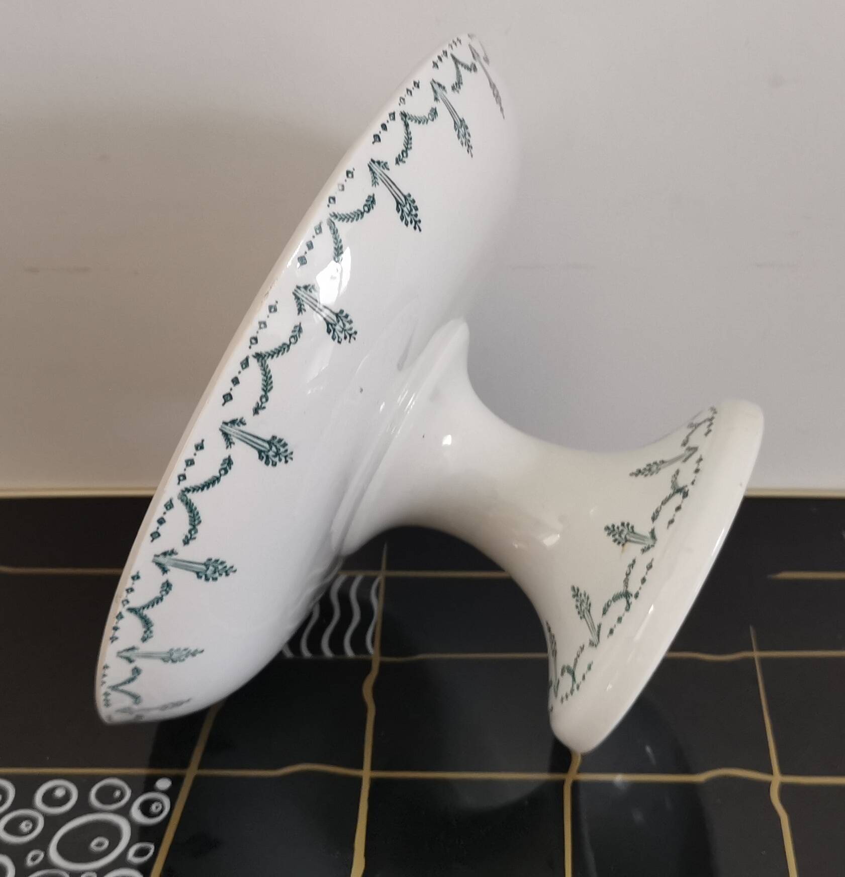 Old Gien iron earth compote bowl with green garland 1900-1930