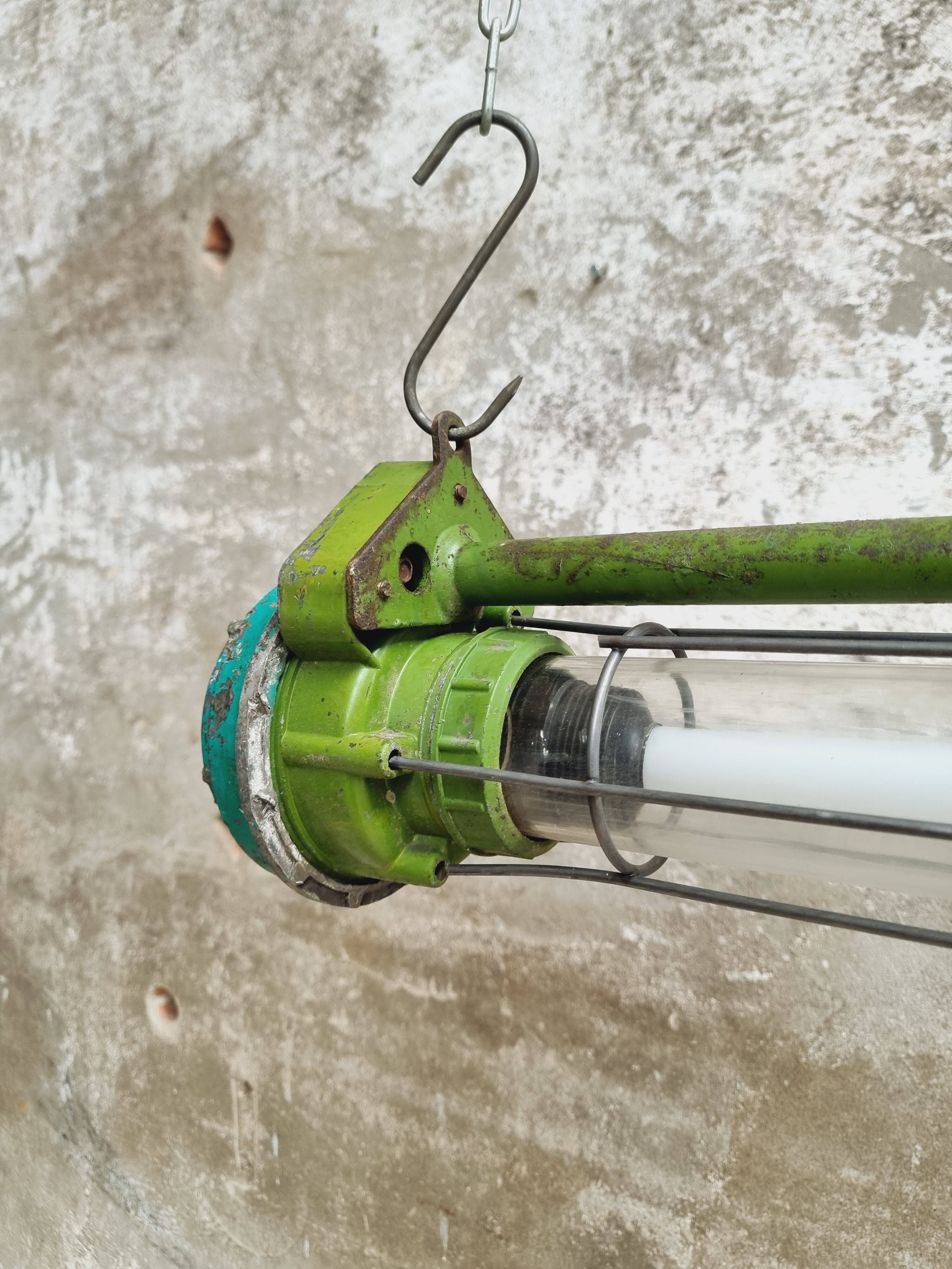Lampe minière 147 cm de long